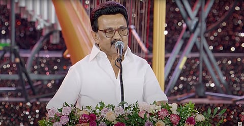 “பாரத ரத்னா விருது வழங்க பட வேண்டும்” - கலைஞருக்காக தனது
பிறந்தநாளை மாற்றிக் கொண்டவர்.. இளையராஜா பெயரில் விருதுகள்!