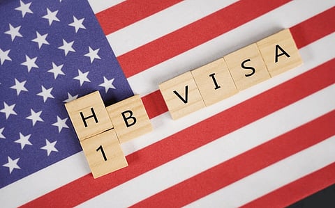 H-1B பணியாளர்களுக்கான டிரம்ப்பின் கோல்ட், பிளாட்டினம், கார்ப்பரேட் கோல்ட் கார்டுகள் - முழு விவரம்!