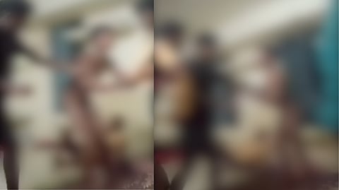 “மகனின் நிலையை பார்த்து பதறிய தந்தை” - நிர்வாணப்படுத்தி ராக்கிங் செய்த சக மாணவர்கள்.. சமூக வலைதளங்களில் தீயாய் பரவிய வீடியோ!