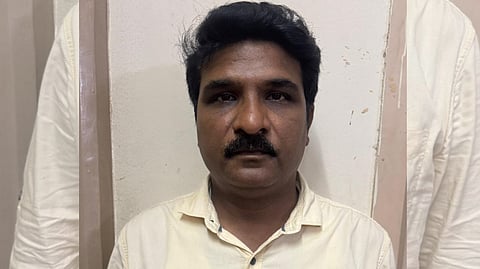 “உன் புருஷன் உயிரோடு இல்லை” - நகைகளுக்காக மகன் இறந்ததாக பொய் சொன்ன தந்தை.. மருமகளை கொலை செய்து விடுவதாக மிரட்டல்!