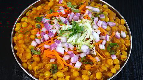 மாலை நேரப் பசிக்கு.. 5 நிமிடத்தில் வீட்டிலேயே செய்யலாம் கிரிஸ்பி 'மசாலா சுண்டல்' ரெசிபி