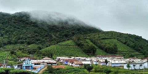 ஊட்டி, கொடைக்கானல் தான் போகணுமா?! இயற்கையின் ஆசீர்வாதம் கொட்டிக்கிடக்கும் இந்த 5 இடங்கள்