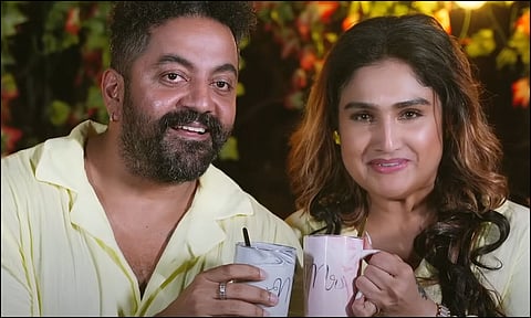 இது ஒரு கதை என்றும்.. இது ஒரு படம் என்றும் எப்படி நம்பி எடுத்தார் வனிதா? - குமட்ட வைக்கும் ஆபாசத்தின் உச்சம்!