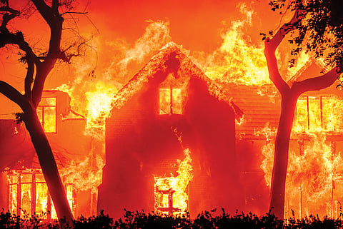 2025-ல் உலகை உலுக்கிய இயற்கைப் பேரிடர்கள்! 10 லட்சம் கோடி ரூபாய் காலி! வெளியானது அதிர்ச்சி ரிப்போர்ட்!