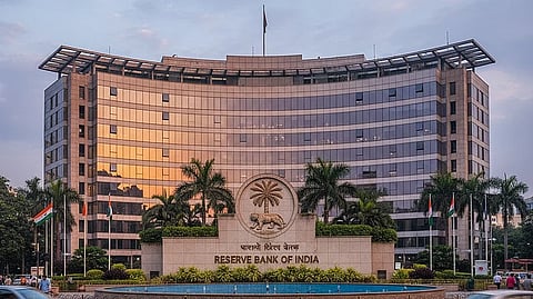 உங்கள் பாக்கெட் காலியாகப்போகிறதா? ஜனவரி 1 முதல் மாறப்போகும் அதிரடி நிதி விதிகள் - இதோ முழு விவரம்!