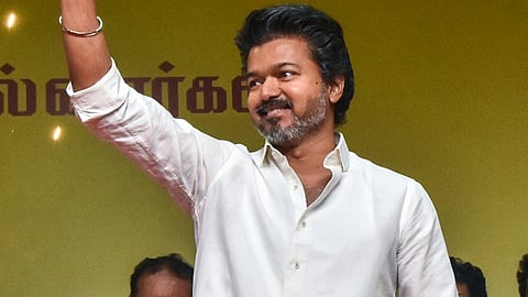 தேர்தலுக்கு பிறகு தவெக எனும் கட்சி இருக்குமா? கமலுக்கும், விஜய்காந்துக்கும் நடுவுல தான் விஜய்க்கு இடம்?
