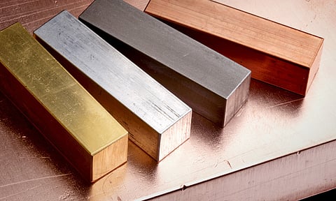 தங்கம் வாங்குவதற்கும் கிரக அமைப்பிற்கும் என்ன சம்பந்தம்? - உங்கள் ராசிக்கு எந்த முதலீடு கோடீஸ்வர யோகத்தைத் தரும்?