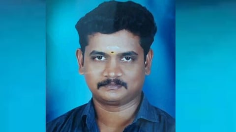 “கள்ளக்காதலனுடன் பலமுறை உல்லாசம்” - இரண்டு குழந்தைகளை விட்டு காதலனுடன் ஓடிய மனைவி… அதிமுக நிர்வாகி கொலையில் வெளியான உண்மை!