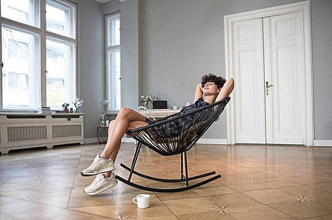 பொருட்கள் குறைந்தால் மகிழ்ச்சி கூடுமா? மன அழுத்தத்தைப் போக்கி நிம்மதி தரும் 'மினிமலிசம்' வாழ்க்கை முறை!