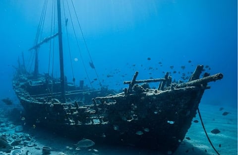 சிங்கப்பூரின் ஆழ்கடலில் மிதந்த 700 ஆண்டு கால மர்மம்! சீன யுவான் வம்சத்தின் கோடிக்கணக்கான புதையல் கப்பல் கண்டுபிடிப்பு - உலகமே வியக்கும் அதிசயம்!