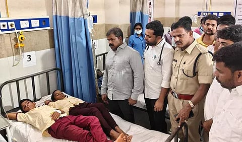 ஒரு தட்டு கிச்சடி... 40 மாணவர்கள் மருத்துவமனையில்! விடுதி உணவின் தரம் குறித்து மீண்டும் எழும் கவலை