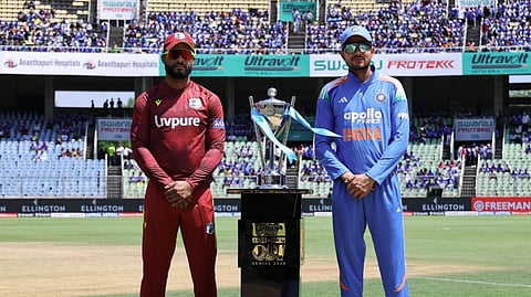 "காட்டடி.. பேயடி.. இந்திய அணிக்கு எதிராக.. 40 ஓவர்களிலேயே 3 வீரர்கள் "செஞ்சுரி" - 400 ரன்களை நோக்கி வெஸ்ட் இண்டீஸ்