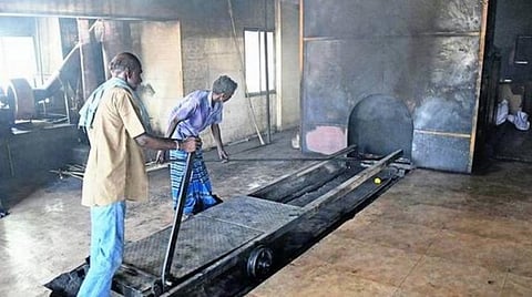 இறந்தவர்களின் உடல்களை மயானங்களுக்கு கொண்டு செல்ல உதவி எண்ணை அறிவித்தது மாநகராட்சி.!