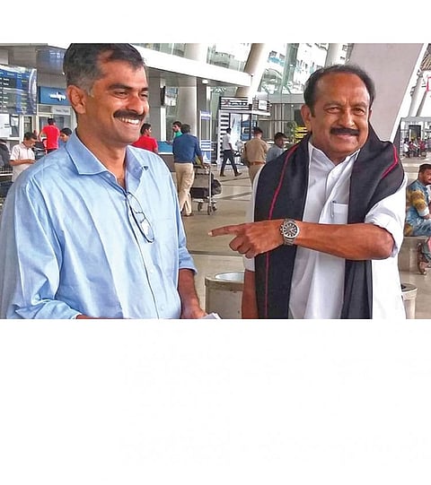 அரசியலே வேண்டாம்ப்பா.... பிரபல தலைவரின் மகன் அதிரடி