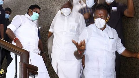 சட்டமன்ற துணை தலைவர் கொறடா பதவி யாருக்கு? 14ஆம் தேதி நடைபெறும் அதிமுக எம்.எல்.ஏ.க்கள் கூட்டத்தில் முடிவு...