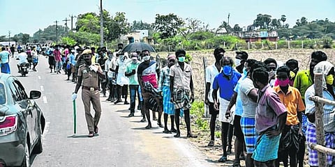 இதுலையும் நாங்க தான் நம்பர் ஒன்: நேற்று ஒரே நாளில் 164.87 கோடிக்கு மது விற்பனை