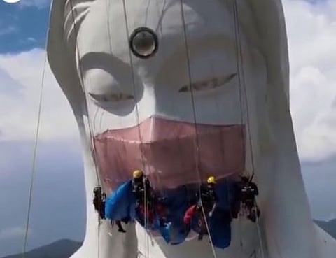 187 அடி உயர பெண் கடவுளின் சிலைக்கு மாஸ்க்