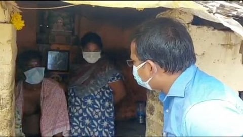 ஏழையின் வீட்டுக்கு சென்ற மாவட்ட ஆட்சியர்!