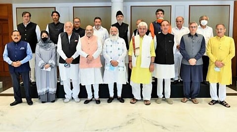 காஷ்மீரில் அடிமட்ட ஜனநாயகத்தை வலிமைபடுத்துவதே நோக்கம்... பிரதமர் நரேந்திர மோடி ட்விட்டரில் பதிவு...