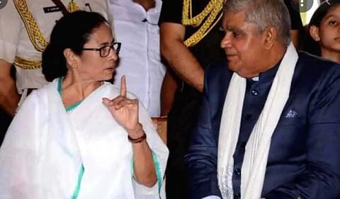 ஆளுநர் மீது முதல்வர் ஊழல் புகார்! மீண்டும் சூடுபிடிக்கும் அரசியல் களம்!!