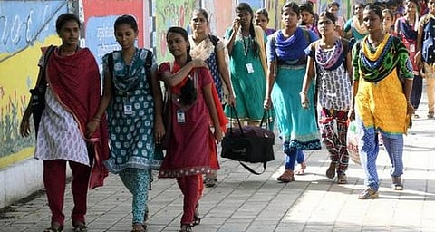 கல்லூரிகளில் மாணவர் சேர்க்கை எப்போது.,? -உயர் கல்வித்துறை அமைச்சர் பதில்.,!