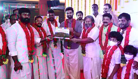 மீண்டும் இணையும் சற்குணம்-அதர்வா..! பூஜையுடன் தொடங்கிய படப்பிடிப்பு..!