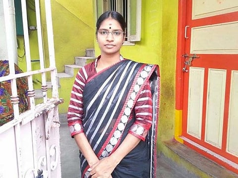 ஆபாச வீடியோ.. பிறப்புறுப்பை அறுப்பேன்..  கையில் அரிவாளை எடுத்த வீரலட்சுமி.. அனல் பறக்கும்வீடியோ