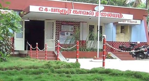 மனைவியை இரும்பு கம்பியால் அடித்து கொலை செய்த கணவர் கைது...