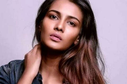 மீரா மிதுனின் யூடியூப் சேனலை முடக்க  மத்திய குற்றப்பிரிவு போலீசார் பரிந்துரை...