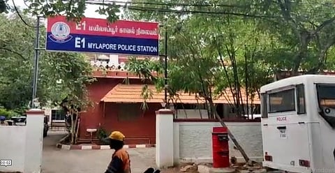 ஆபாச படங்களை காட்டி பாலியல் தொல்லை - மனவளர்ச்சி குன்றிய பெண்ணிற்கு நேர்ந்த கொடூரம்...