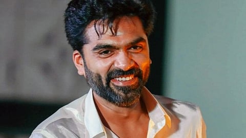 வெற்றி பட இயக்குநருடன் கைகோர்த்த சிம்பு.. மாஸாக வெளிவந்த நெக்ஸ்ட் மூவி அப்டேட்