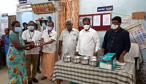 தடுப்பூசி போட்டால் குலுக்கல் முறையில் பரிசு... ஆர்வமுடன் தடுப்பூசி முகாமில் பங்கேற்ற மக்கள்...