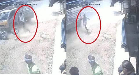 கட்டுப்பாட்டை இழந்த மினி லோடு ஆட்டோ-  நூலிழையில் உயிர் தப்பிய முதியவர்.....