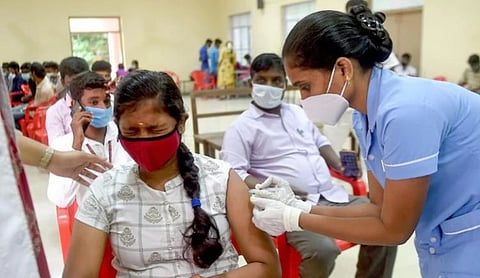 தமிழகம் முழுவதும் இன்று மெகா கொரோனா தடுப்பூசி முகாம்