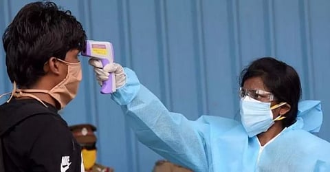 தமிழகத்தில் புதிதாக 1,724  பேருக்கு கொரோனா பாதிப்பு