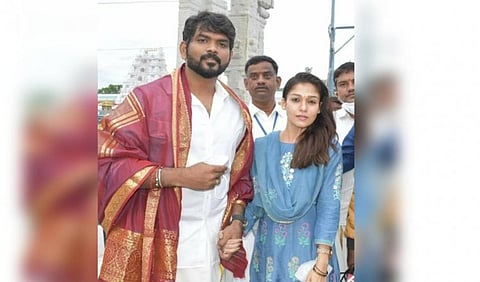 திருப்பதியில் நயன்தாரா - விக்னேஷ் சிவன் தரிசனம்!! வைரல் வீடியோ