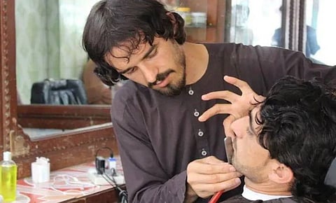 ஆப்கானிஸ்தானில் ஆண்கள் முடி மட்டுமே வெட்ட வேண்டும் ஷேவ் செய்ய கூடாது: தடை விதித்த தலிபான்கள் ...