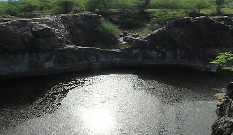 கல்குவாரி தண்ணீரில் மூழ்கி சிறுவன் பலி…