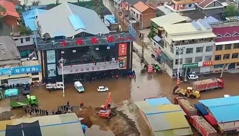 சீனாவில் தொடர் மழை, வெள்ளத்தில் சிக்கி....15 பேர் பலி