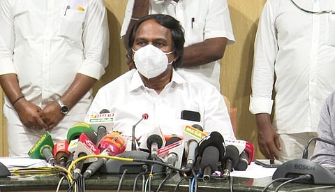 ஆட்டோவில் இல்லம் தேடி சென்று தடுப்பூசி செலுத்தும் சிறப்பு முகாம்