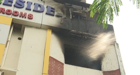 சொகுசு விடுதியில் திடீர் தீ விபத்து