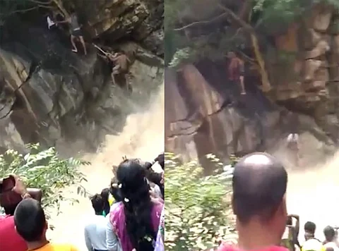 ஆணைவாரி நீர்வீழ்ச்சியில் திடீர் வெள்ளப்பெருக்கு... மலைஏறும் வாலிபர்கள் ஆற்றில் விழுந்த பரிதாபம்...