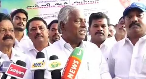 குறிப்பிட்ட சமூகத்திற்கு அதிமுக செல்வது என்றால் தான் இறந்துவிட்டதாக அர்த்தம்.... கே.பி முனுசாமி  ஆவேசம்