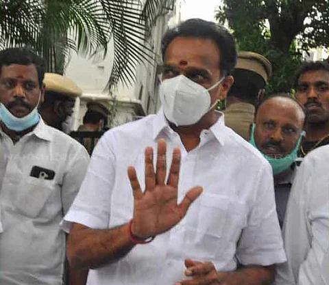 கைதாகிறாரா எம்.ஆர்.விஜயபாஸ்கர்..? 2வது நாளாக அதிகாரிகள் துருவி துருவி விசாரணை...