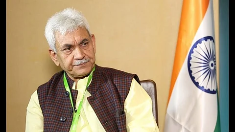 இன்னும் இரண்டே ஆண்டுகளில் ஜம்மு- காஷ்மீரில் இருந்து தீவிரவாதம் ஒழிக்கப்பட்டு விடும்: துணை நிலை ஆளுநர் மனோஜ் சின்ஹா