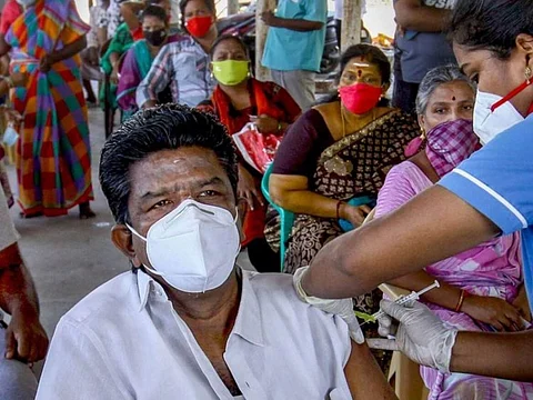 தமிழகத்தில் இன்று பத்தாவது மெகா தடுப்பூசி முகாம்...