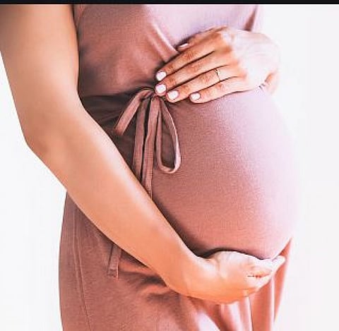 இந்தியாவில் குறையும் கருத்தரிப்பு விகிதம்..! மக்கள் தொகை சரிய வாய்ப்பு..!