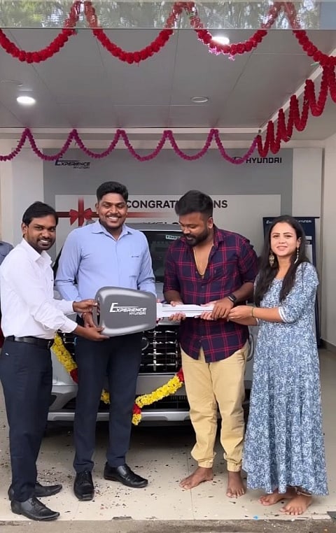 BMW-வை தொடர்ந்து இன்னொரு கார் வாங்கிய விஜே மணிமேகலை..இந்த காரோட விலை எவ்ளோ தெரியுமா ?