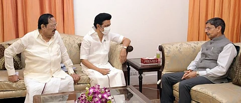 ஆளுநரைநேரில் சந்தித்தார் முதல்வர் ஸ்டாலின்... நீட் தேர்வு விலக்கு மசோதா குறித்து விளக்கம்...