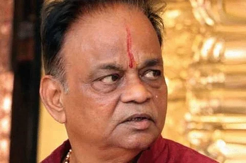 கம்ப்யூட்டர்களில் சிசிடிவி வீடியோக்கள்... சிவசங்கர் பாபா பள்ளியின் சீக்ரெட் அறையில் சிக்கிய ஆவணங்கள்!!